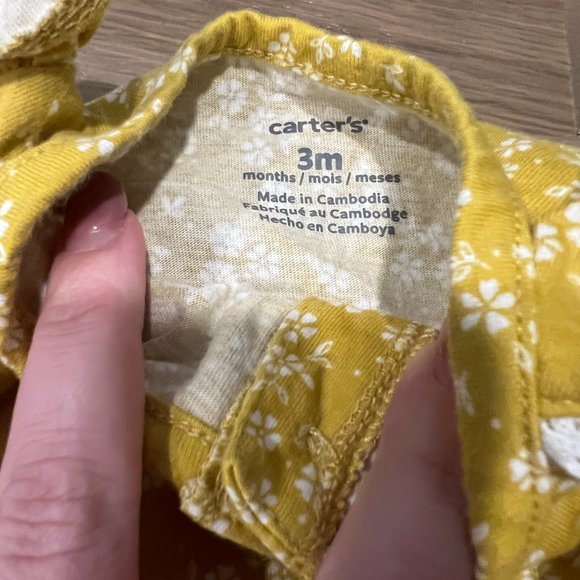 Carter's Kids Clothing Bundle in Size 3M - Picture 6 of 13